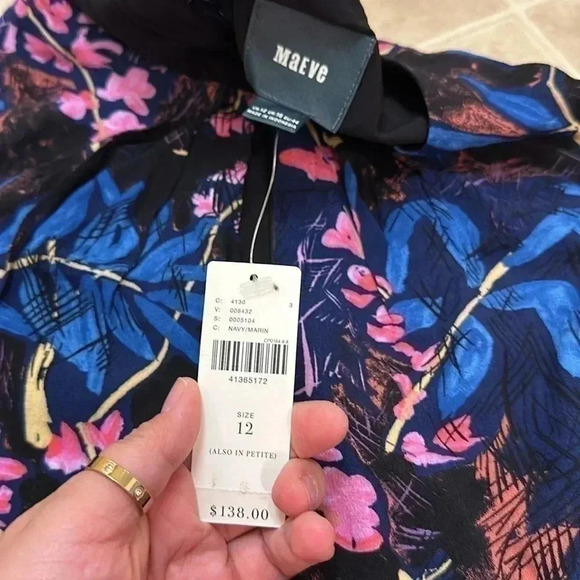 Maeve - Picture 5 of 5